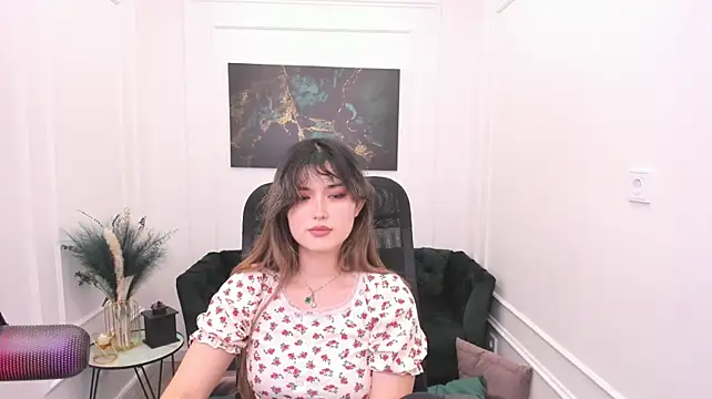 AnneTLi Adlı Modelin Canlı XXX Sohbeti