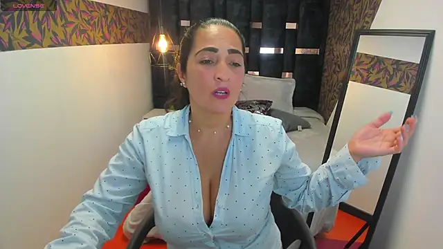 KatteMilf's Live XXX Chat