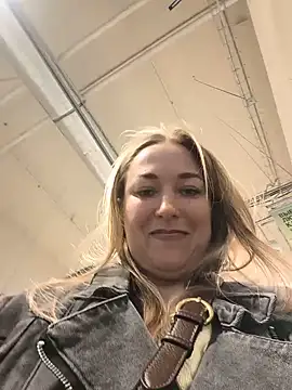 YourSweetRi's Webcam Show
