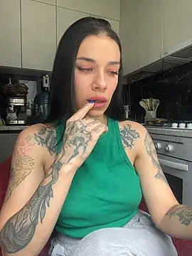 Queen_of_pain Show in webcam