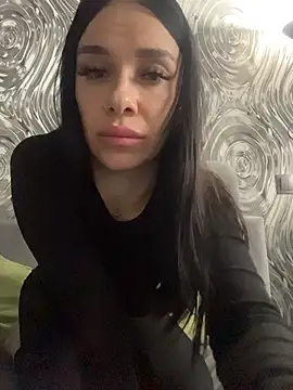 Queen_of_painn Webbikameraesitys