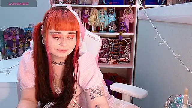 Show modela Naomi_Storm na web-kameri