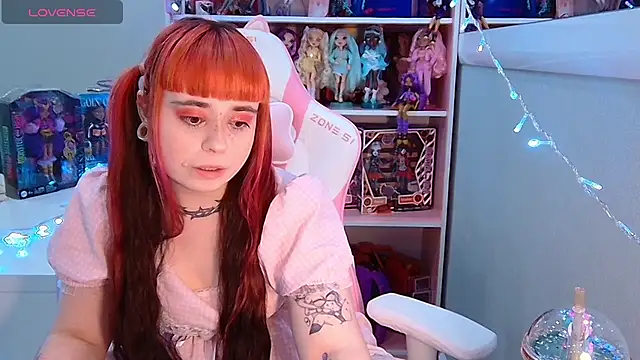 Naomi_Storm – Kamerová šou