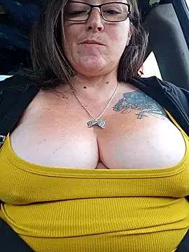 angelbaby1998 Adlı Modelin Canlı XXX Sohbeti