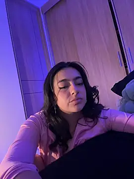 Nicollemays webkamerás műsora