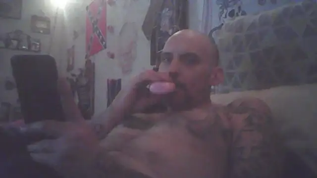 ClydeCan409's Webcam Show