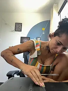Aria_Fenice Chat XXX in diretta