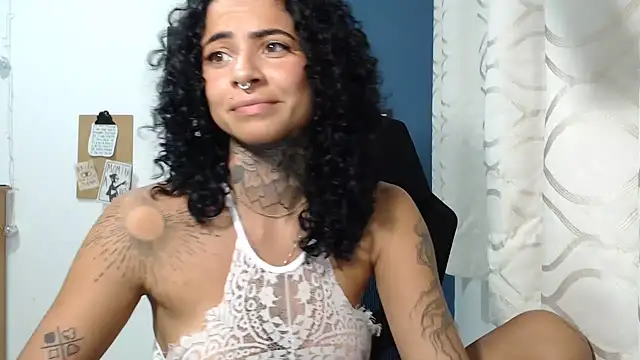 Show de webcam de Aria_Fenice