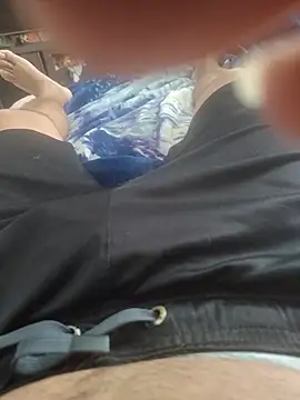 ellovol Show in webcam
