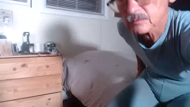 hottottrot691 Show Webcam