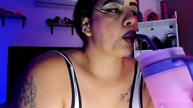 MariaGaitan's Live XXX Chat