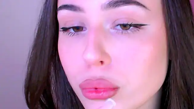 Chat XXX ao vivo de EmiliEliott