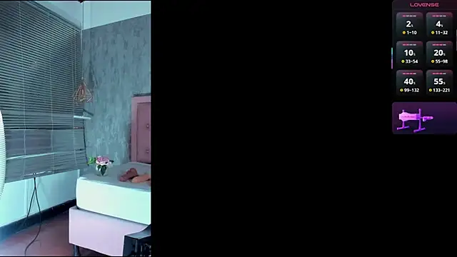 naomidibello's Live XXX Chat