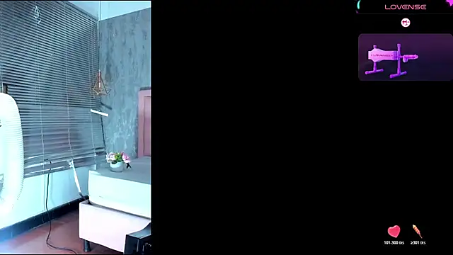 naomidibello's Webcam Show