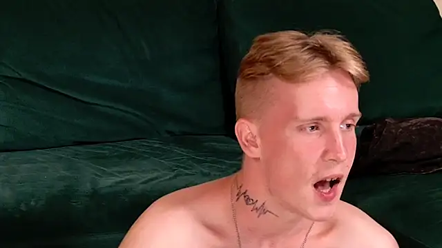 SweetBoyAlexx Show Webcam