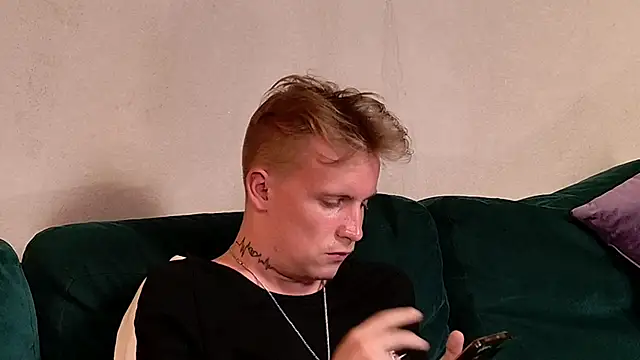 SweetBoyAlexx Pertunjukan Webcam