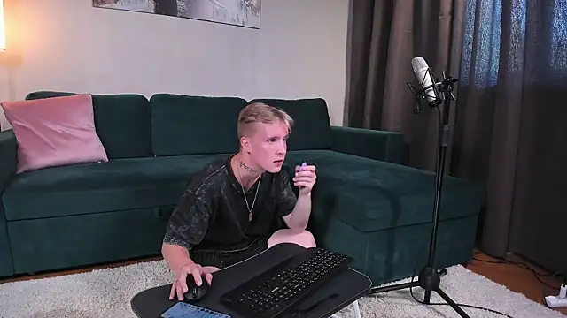SweetBoyAlexx Adlı Modelin Web Kamerası  Şovu