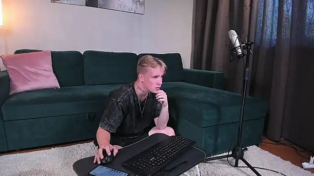 SweetBoyAlexxのウェブカメラショー