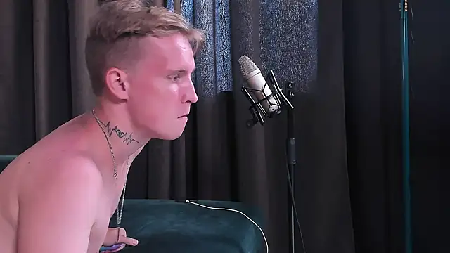 SweetBoyAlexx – webcam-show