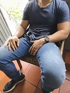jacson_w8 Adlı Modelin Canlı XXX Sohbeti
