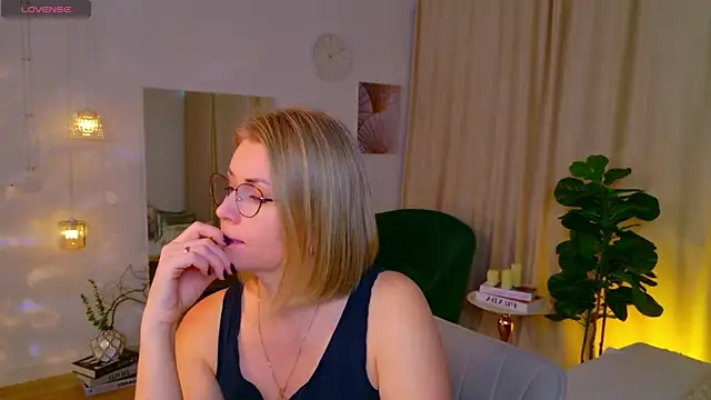 Annie_Light élő XXX-chatje