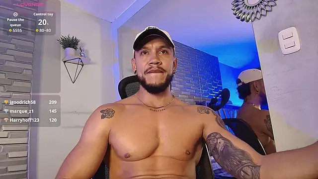 ARON_TAYLER01 在線直播表演