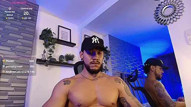 ARON_TAYLER01 Pertunjukan Webcam