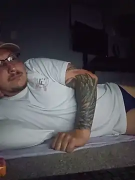 MrBiggBallz Show in webcam