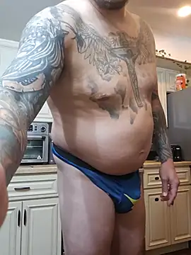 MrBiggBallz Show in webcam