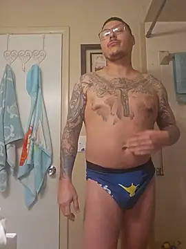 MrBiggBallz Show in webcam