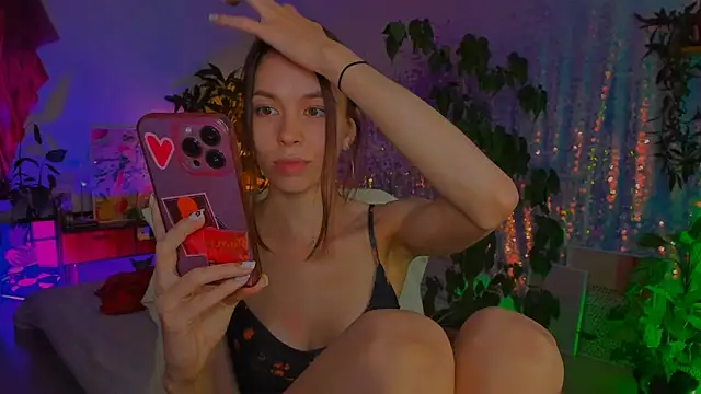 XXX chat uživo modela poli__