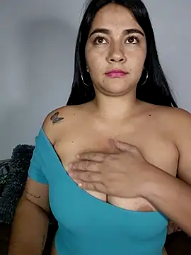 alison_villalobo Adlı Modelin Canlı XXX Sohbeti