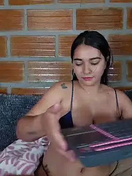 Chat +18 de alison_villalobo ao vivo