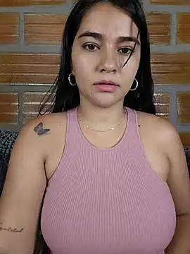 Chat XXX ao vivo de alison_villalobo