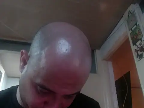 alphaswitchard Show in webcam