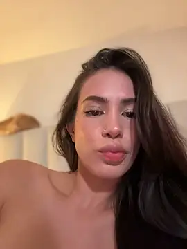 הופעת וובקאם של _Valentinaa_