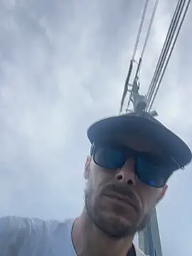 CloudDadddyyy webkamerás műsora