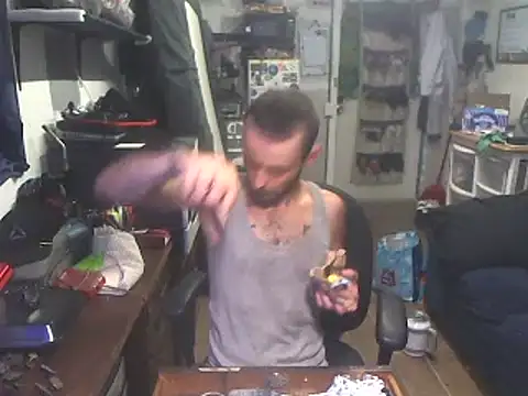 CloudDadddyyy Show in webcam