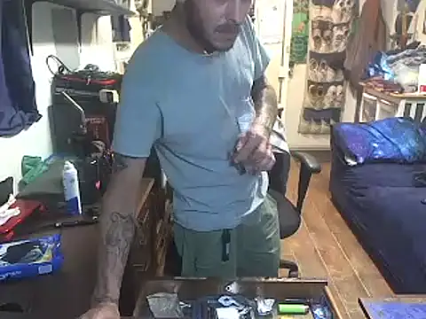 CloudDadddyyy Show in webcam