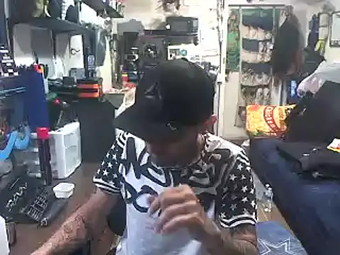 CloudDadddyyy Show in webcam