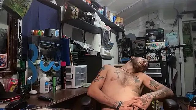 CloudDadddyyy's Webcam Show