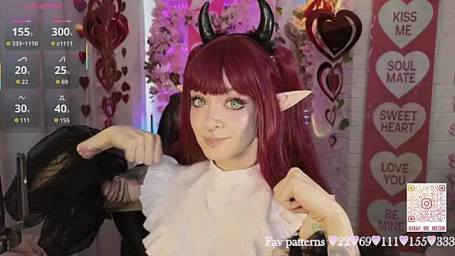 Mee-Meow's Webcam Show