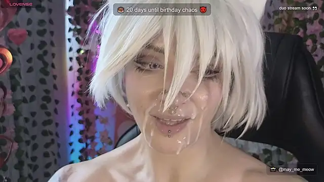 XXX chat uživo modela Mee-Meow