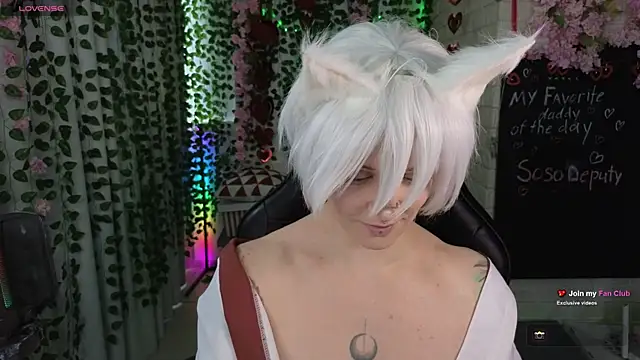 Mee-Meown Live XXX chat