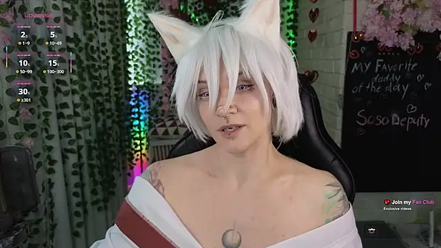 Mee-Meow's Webcam Show