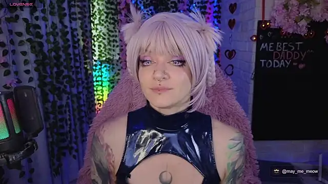 Mee-Meow's Live XXX Chat