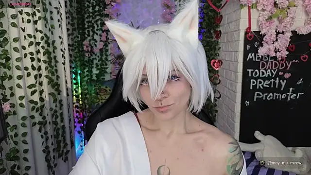 Mee-Meow's Live XXX Chat