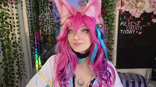 Mee-Meow Adlı Modelin Canlı XXX Sohbeti