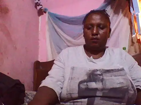 غرفة دردشة big_clits المباشرة