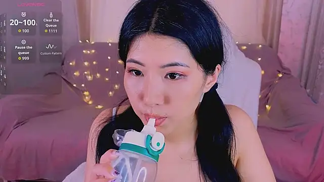 Wendy__Hills élő XXX-chatje